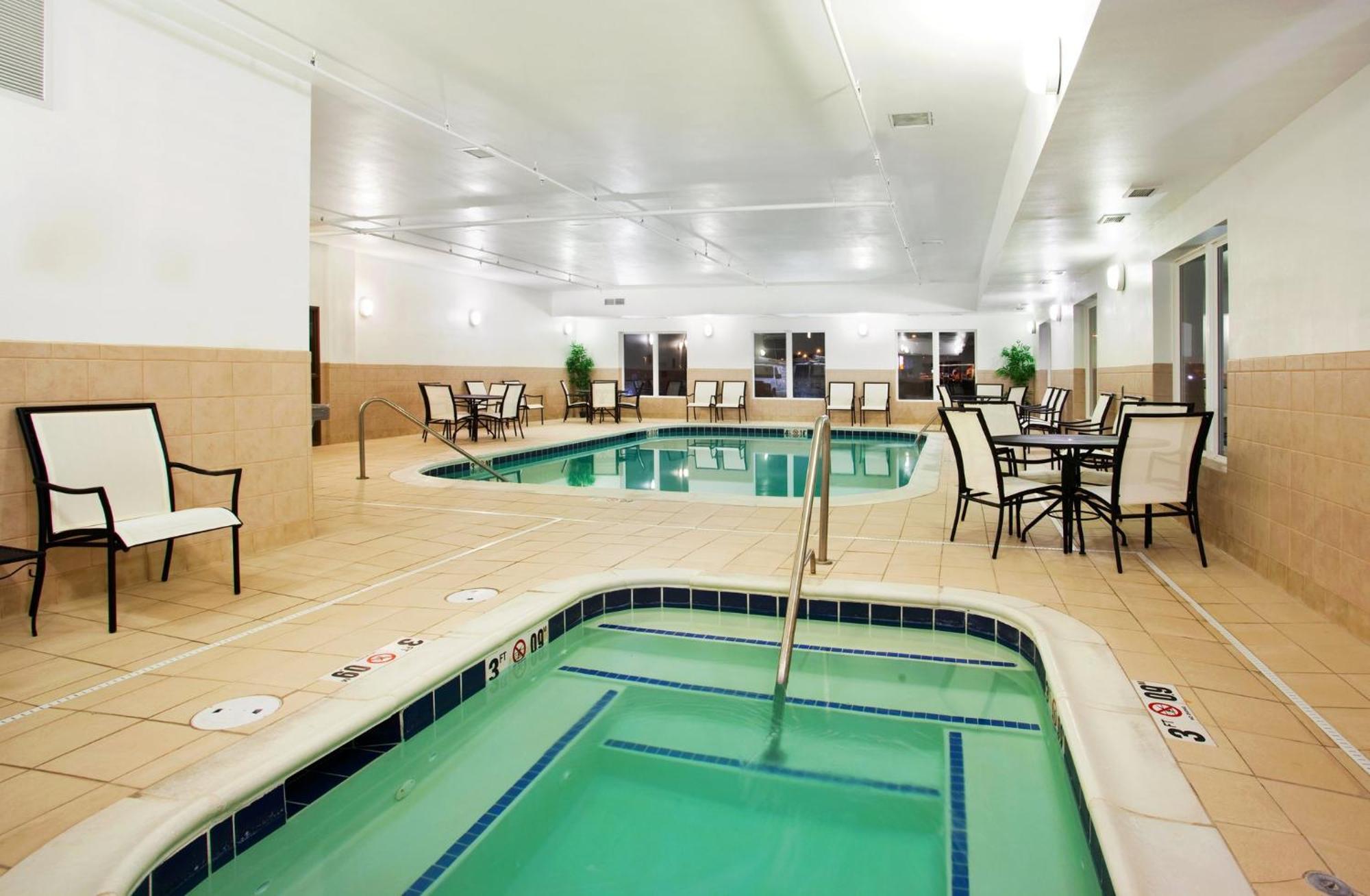 Holiday Inn Express Hotel & Suites Mattoon By Ihg Extérieur photo