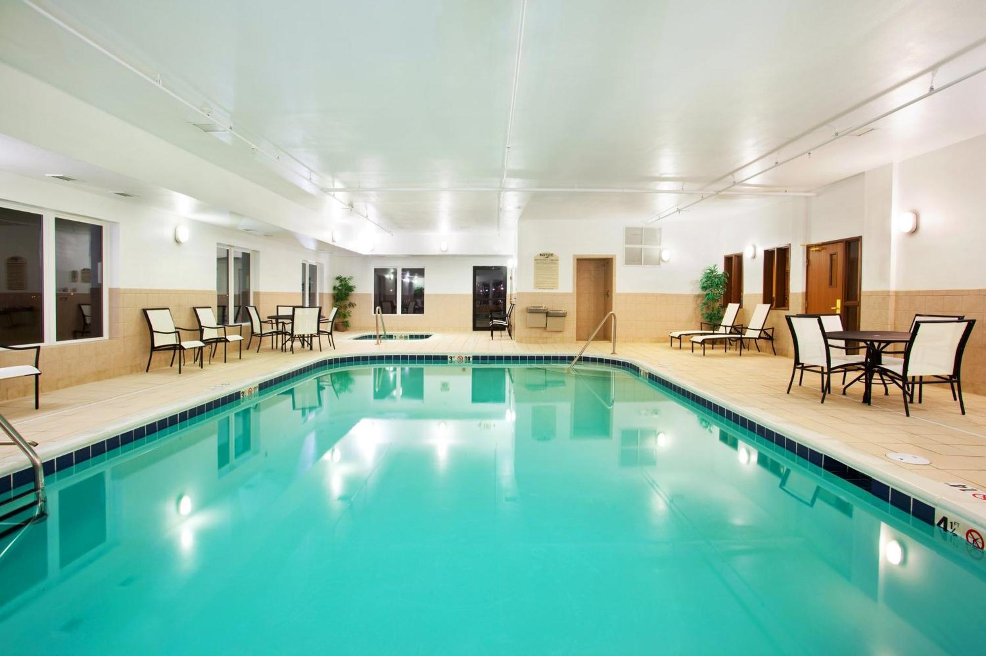 Holiday Inn Express Hotel & Suites Mattoon By Ihg Extérieur photo